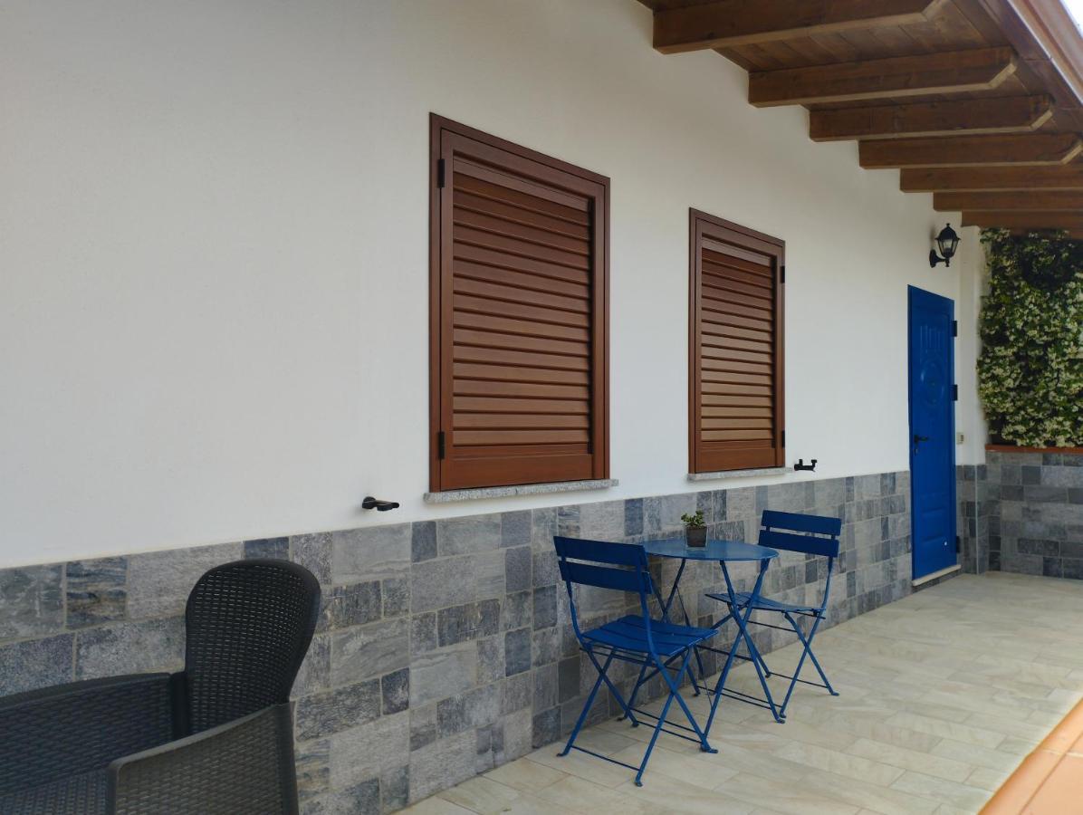 Affitta Camere Zio Peppe San Teodoro  Exterior photo