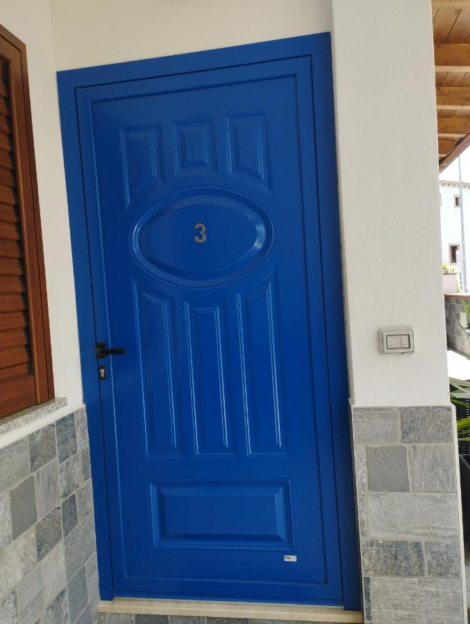 Affitta Camere Zio Peppe San Teodoro  Exterior photo