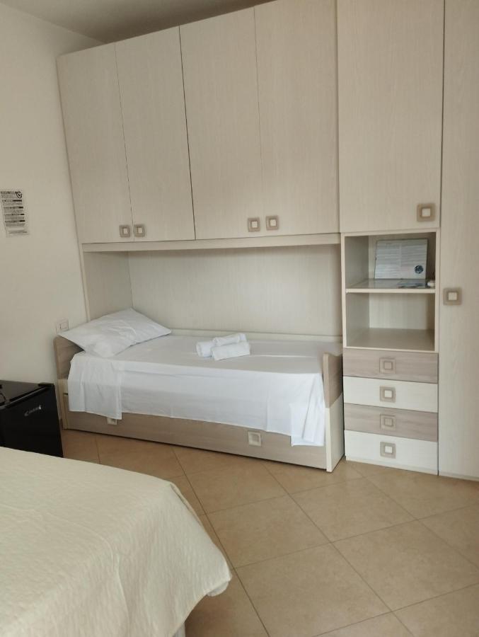Affitta Camere Zio Peppe San Teodoro  Exterior photo